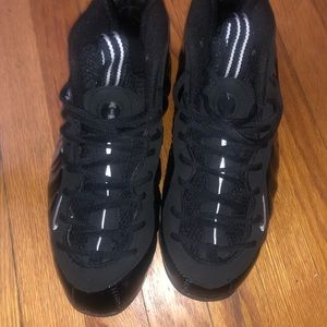 Brand new size 11 foamposite 80$